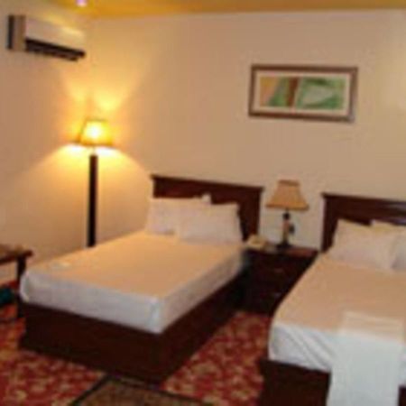 ราโจน โฮเทล ไฟซาลาบาด Hotel ไฟซาลาบัด ภายนอก รูปภาพ